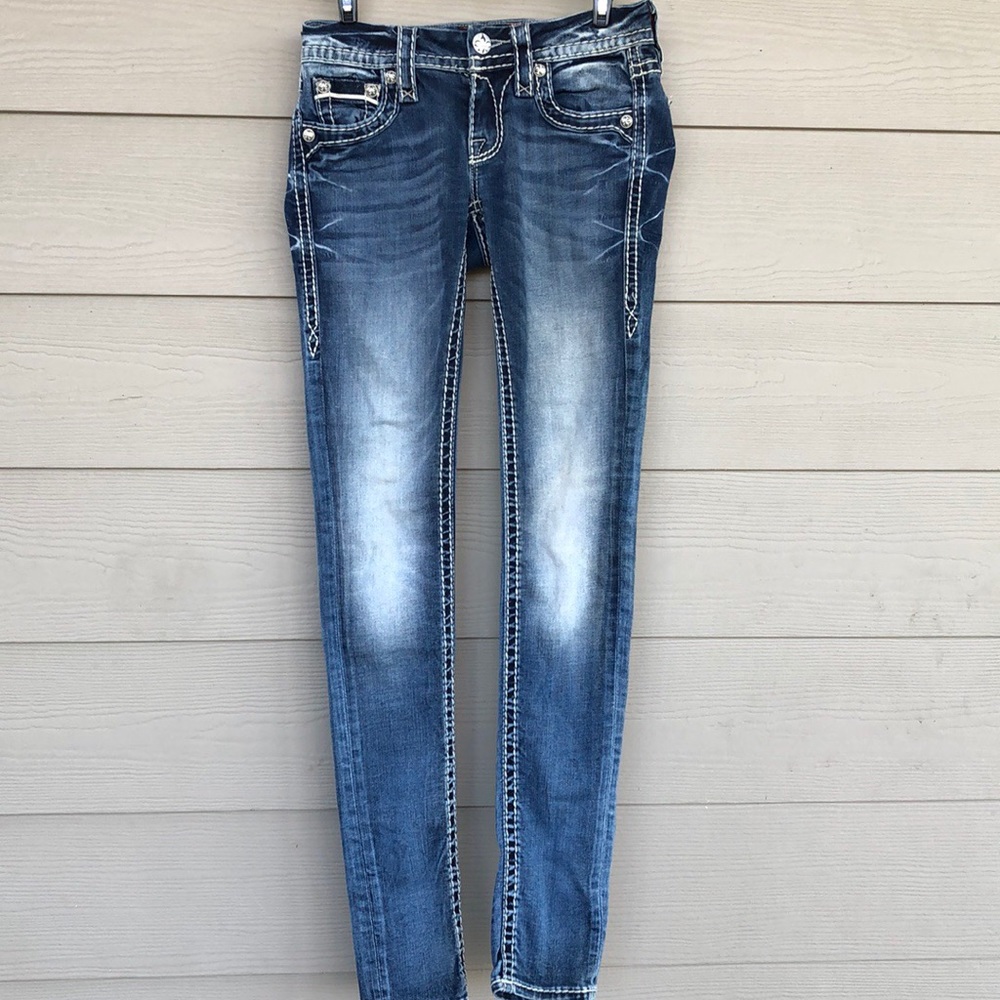 Women’s Rock Revival Skinny Jeans